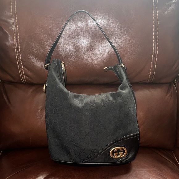 🔥🔥🔥Authentic Vintage Gucci Black GG Monogram Leather Shoulder Bag - Picture 1 of 15